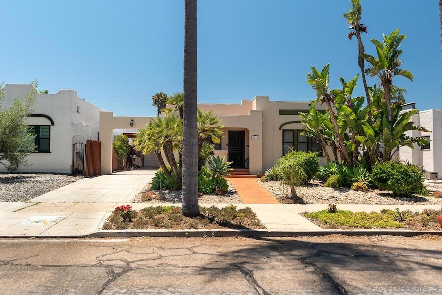 4544 Kensington Dr in San Diego, CA - Building Photo