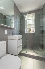 20 Forest St, Unit #22 in Cambridge, MA - Foto de edificio - Building Photo