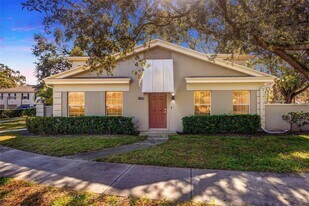 11728 Raintree Dr in Temple Terrace, FL - Building Photo