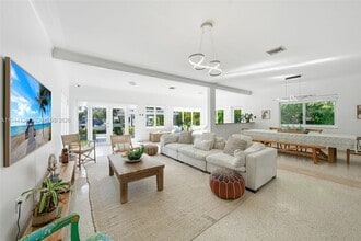 950 S Shore Dr in Miami Beach, FL - Building Photo - Building Photo