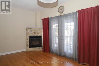 2194 Niagara Dr in Ottawa, ON - Building Photo - Building Photo