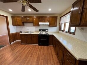 227 Holland St, Unit 2L in Somerville, MA - Foto de edificio - Building Photo