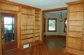 521 Melrose Ave in Iowa City, IA - Building Photo - Building Photo