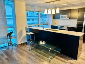 665 NE 25th St, Unit 601 in Miami, FL - Building Photo - Building Photo