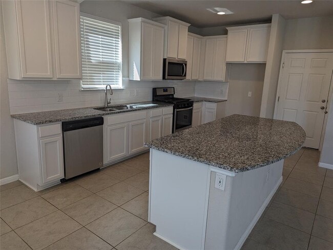 525 Betty Ann Wy in Andice, TX - Building Photo - Building Photo