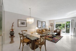 7286 Huntington Ln, Unit 306 in Delray Beach, FL - Building Photo - Building Photo