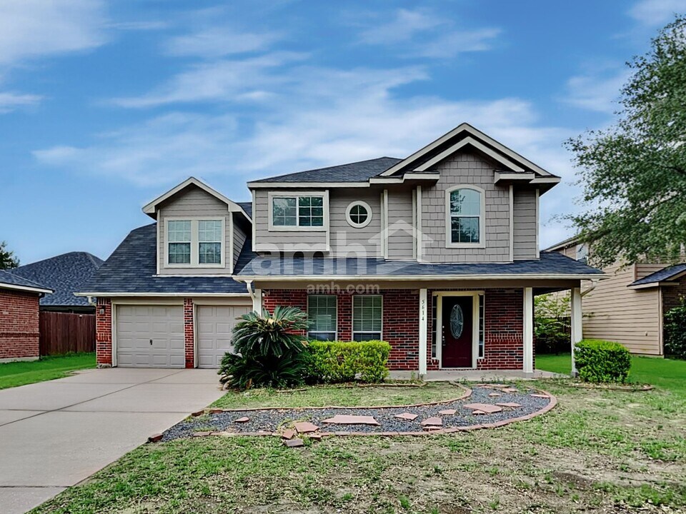 5614 My Way in Houston, TX - Building Photo