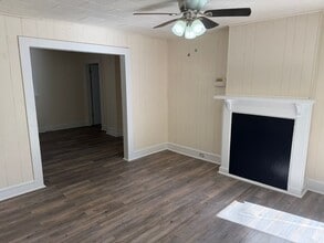 826 Cantwell St in Charlotte, NC - Building Photo - Building Photo