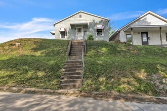 1214 S 24th St in St. Joseph, MO - Building Photo - Building Photo
