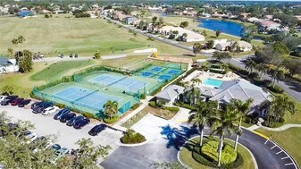 4707 Brixton Ct in Lehigh Acres, FL - Building Photo