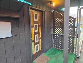 308 Maple St in Bingen, WA - Building Photo - Building Photo