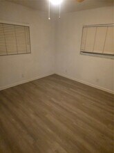 259 S Cypress Rd in Pompano Beach, FL - Foto de edificio - Building Photo