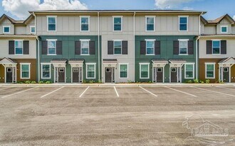 8573 Myslak Wy in Pensacola, FL - Building Photo