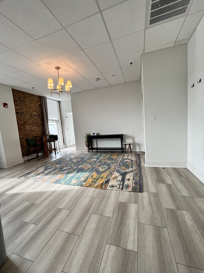 201 E Lafayette St in Jackson, TN - Building Photo - Building Photo