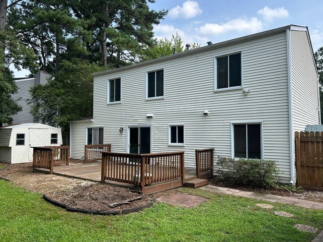 2424 Tusket Ct in Raleigh, NC - Building Photo - Building Photo
