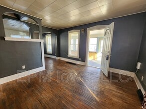 207 Norwood Ave in Waterloo, IA - Building Photo - Building Photo