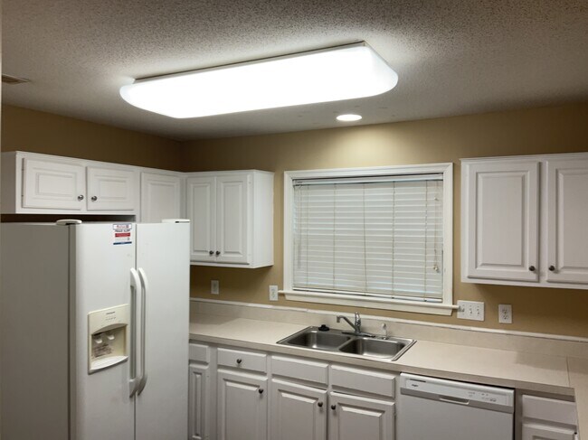 1706 Hargrove Dr in McLeansville, NC - Building Photo - Building Photo