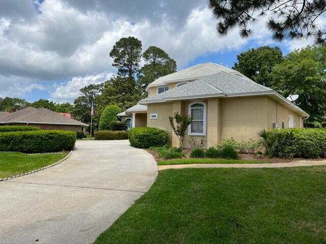 1534 Glenlake Cir in Niceville, FL - Building Photo