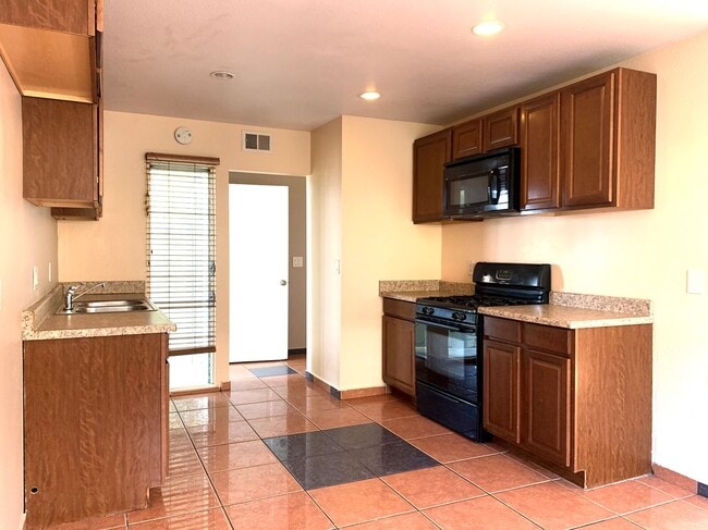 4917 Roja Dr in Oceanside, CA - Building Photo - Building Photo