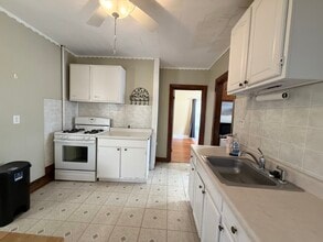 53 Litchfield St, Unit 53 Litchfield Street in Boston, MA - Foto de edificio - Building Photo