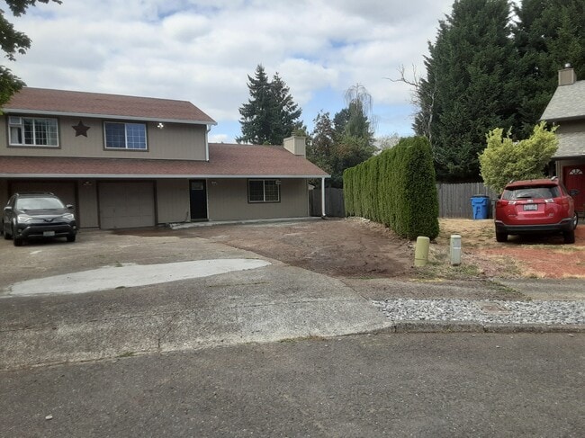 property at 14702 SE 16th Cir