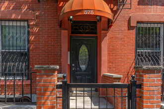 575 Warren St in Brooklyn, NY - Building Photo - Building Photo