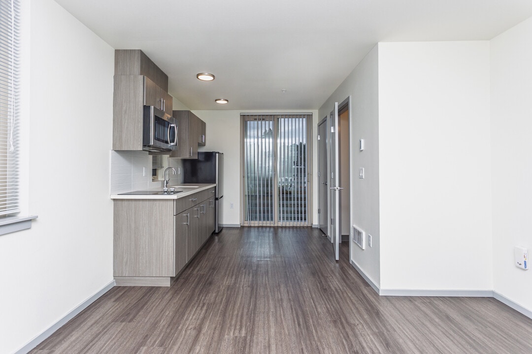 Montisi Apartments in Seattle, WA - Building Photo