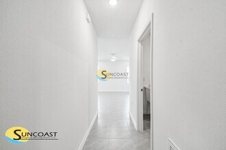 8271 N Wakefield Dr in Dunnellon, FL - Building Photo - Building Photo