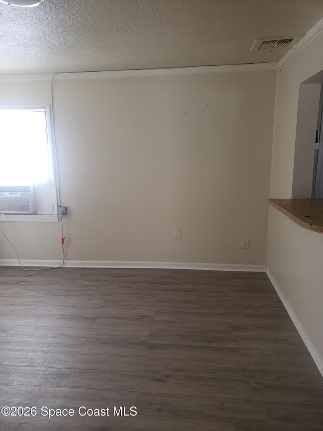 2114 Henry St NE in Palm Bay, FL - Building Photo - Building Photo