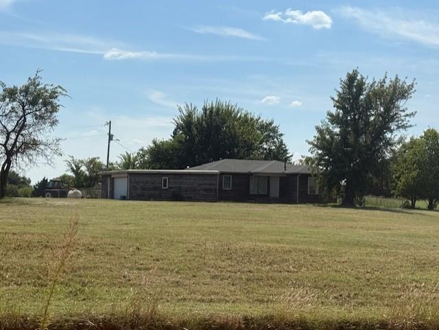 8901 Rolling Meadows Dr in Guthrie, OK - Building Photo
