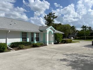 property at 1646 Hawthorne Pl