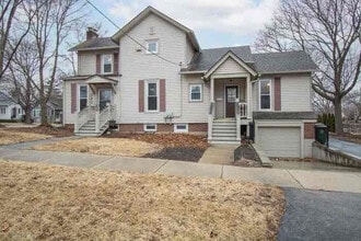 320 W Main St in Barrington, IL - Building Photo - Building Photo