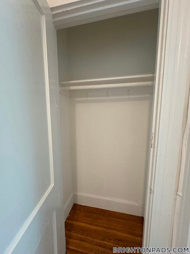 1615 Commonwealth Ave in Boston, MA - Building Photo - Building Photo