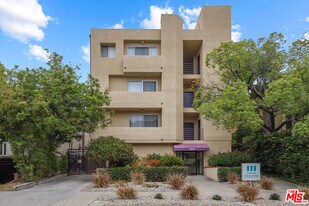 1920 Overland Ave in Los Angeles, CA - Building Photo