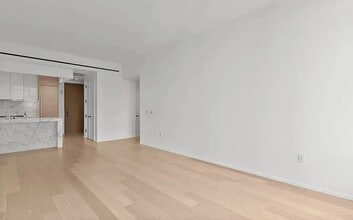 30 Riverside Blvd in New York, NY - Building Photo - Building Photo