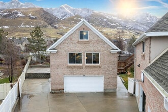 13043 Mountain Crest Cir in Draper, UT - Building Photo - Building Photo