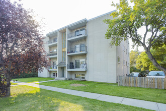 2021 11th Ave SW in Calgary, AB - Building Photo - Building Photo