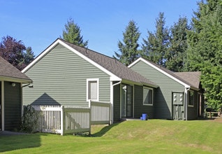 Burke Gilman Place in Seattle, WA - Building Photo - Building Photo
