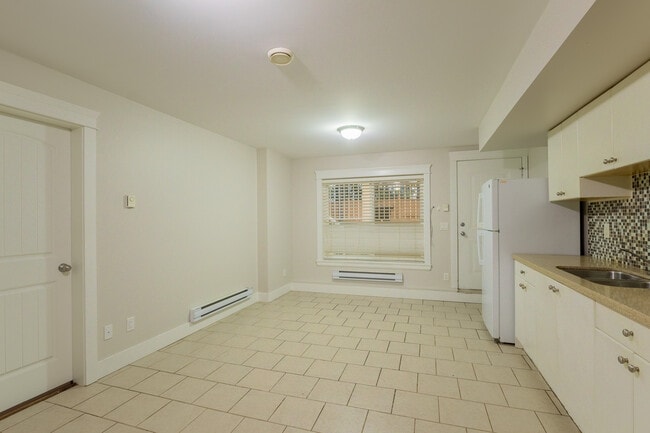 14843-14863 63 Ave in Surrey, BC - Building Photo - Building Photo