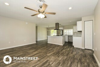 1308 SE 32nd Terrace in Cape Coral, FL - Foto de edificio - Building Photo