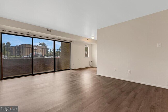 7598 Gales Ct, Unit 004 in Manassas, VA - Building Photo - Building Photo