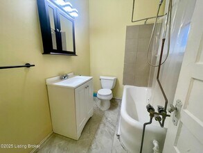 502 Belgravia Ct-Unit -2 in Louisville, KY - Building Photo - Building Photo