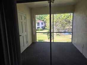 10342 Carrollwood Ln in Tampa, FL - Building Photo - Building Photo