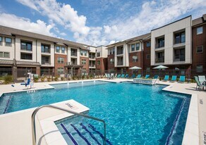 The Lakes at Grand Prairie 55+