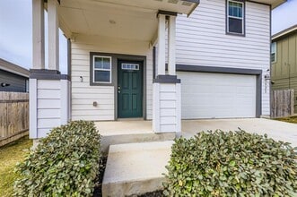 121 Morning Dawn Ln in Andice, TX - Building Photo - Building Photo