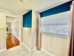 2120 46th Ave N in St. Petersburg, FL - Building Photo - Building Photo