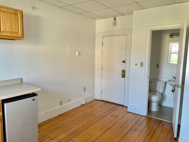 405 Beacon St, Unit 15 in Boston, MA - Building Photo - Building Photo