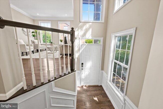 13438 Burrough Farm Dr in Herndon, VA - Building Photo - Building Photo