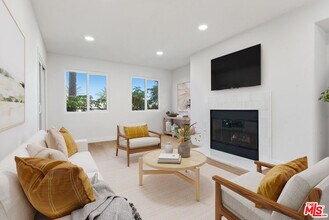 5500 Torrance Blvd in Torrance, CA - Foto de edificio - Building Photo