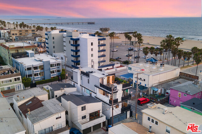 17 N Venice Blvd in Los Angeles, CA - Building Photo - Building Photo